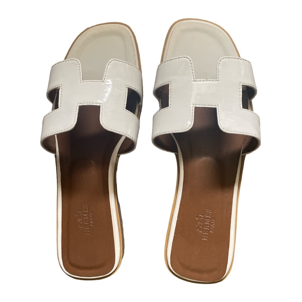 Hermès Patent Leather Oran Sandal White Size 36
